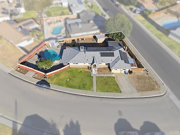 2nd image of 1155 Laurel Ln