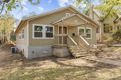 1801 Travis Heights Blvd Photo 1