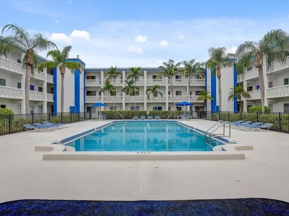 350 79th Ave N APT 312, Saint Petersburg, FL 33702