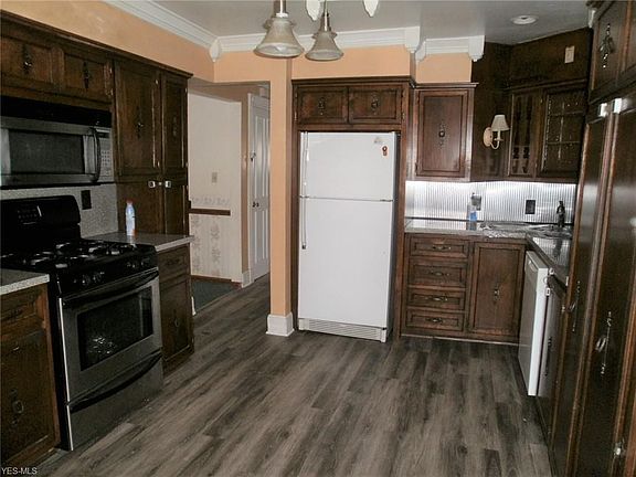 3rd image of 4651 Fitzgerald Ave