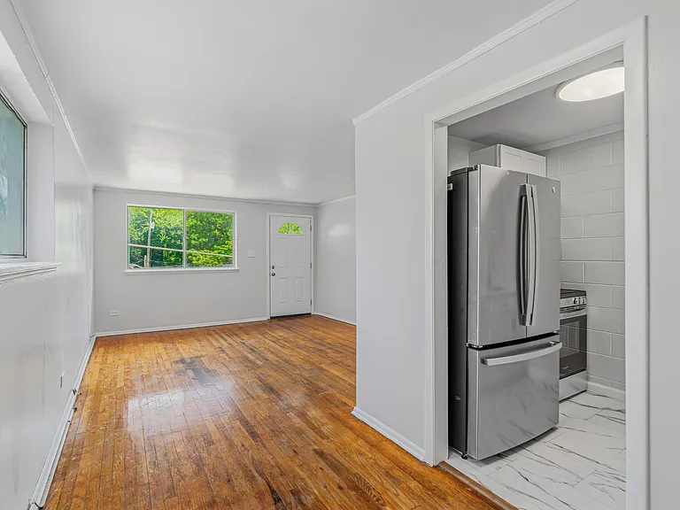 2114 Washington Ave #3 — Photo 2