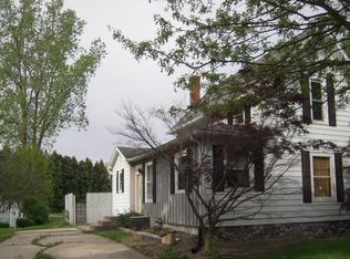 109 E Wabash Ave, Wakarusa, IN 46573