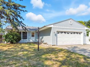 909 Curdes Ave, Fort Wayne, IN 46805