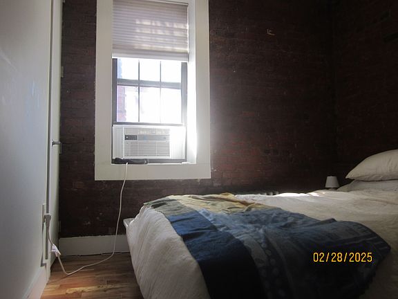 4th image of 383 S 3rd St APT 1