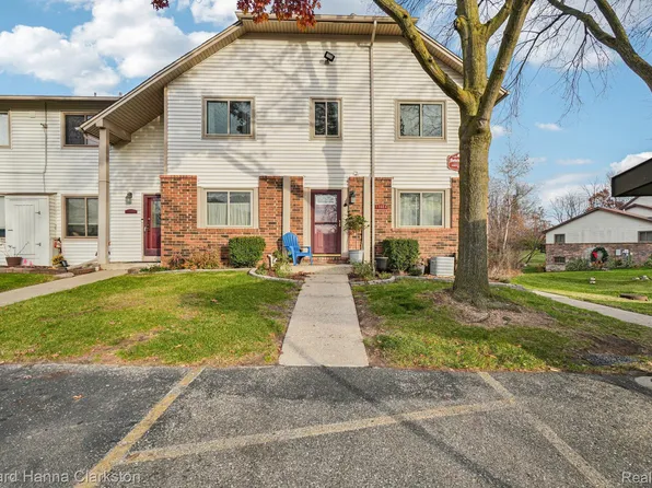 7220 Bluewater Dr APT 141, Clarkston, MI 48348