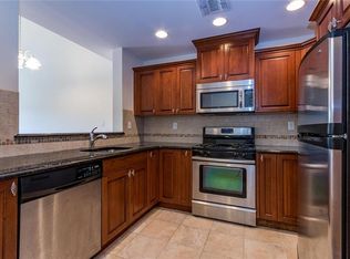 3 Cross St PH 408, Suffern, NY 10901