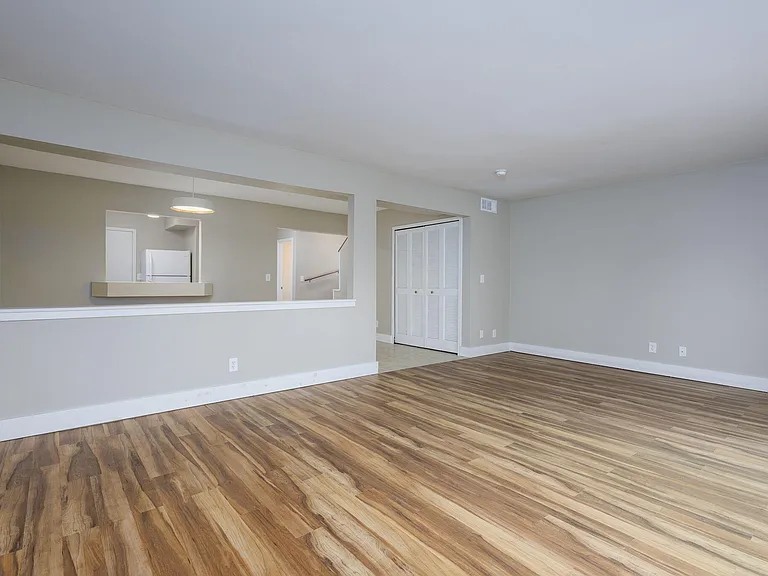5842 Niles St #5844 — Photo 10