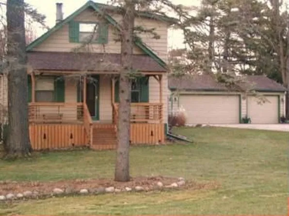 S70W18872 Gold Dr, Muskego, WI 53150