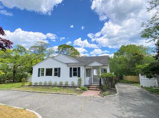 158 Springville Rd, Hampton Bays, NY 11946