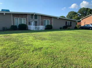 2910 Ballard Rd, Johnson City, TN 37604