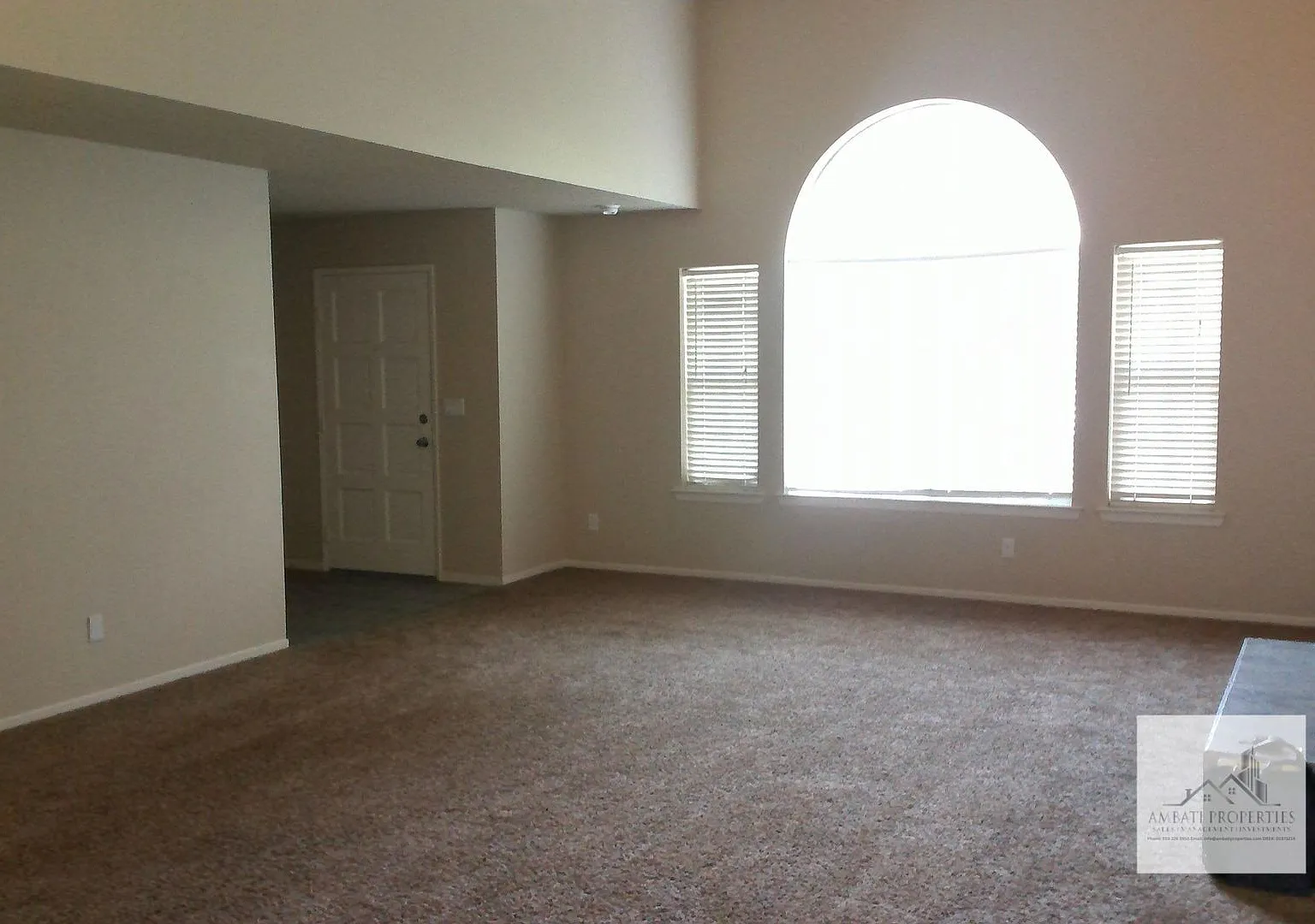 Beautiful 2 Story Home- In Clovis Unified — Photo 3