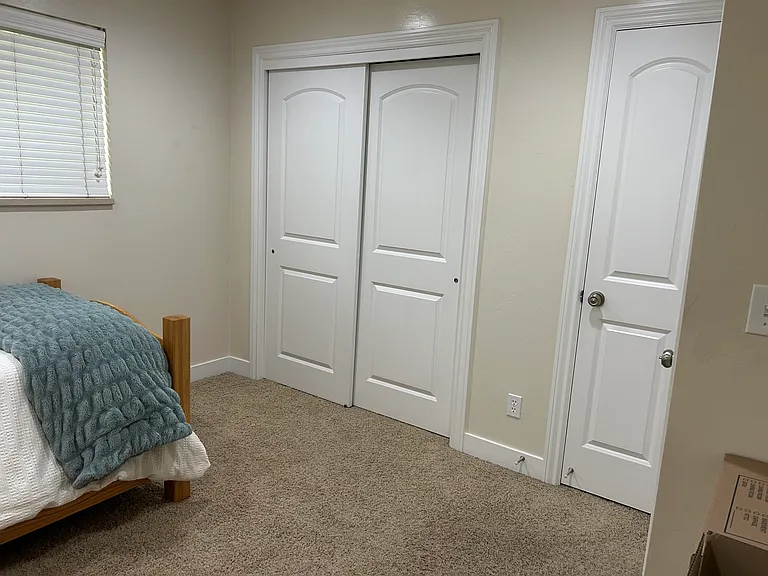 1000 E Center St #16 — Photo 11
