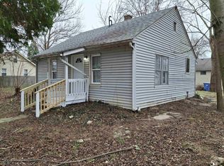 2052 Pleasantview St, Monroe, MI 48162