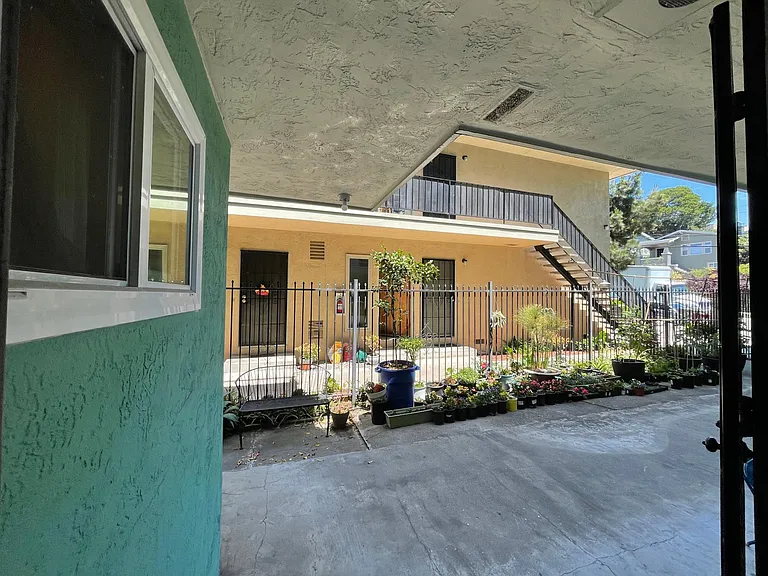 1905 5th Ave #3 — Photo 14