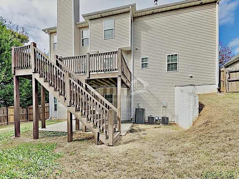 374 Westhill Dr — Photo 20