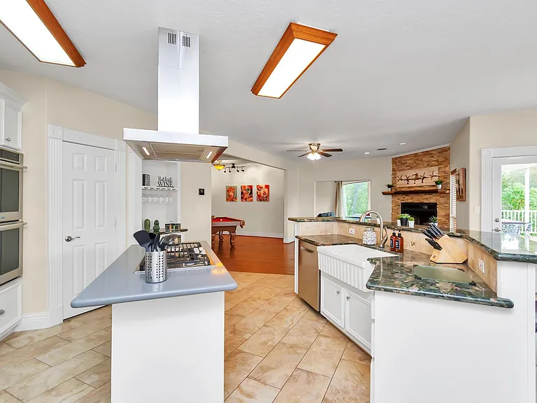 1730 Lakeshore Dr — Photo 14