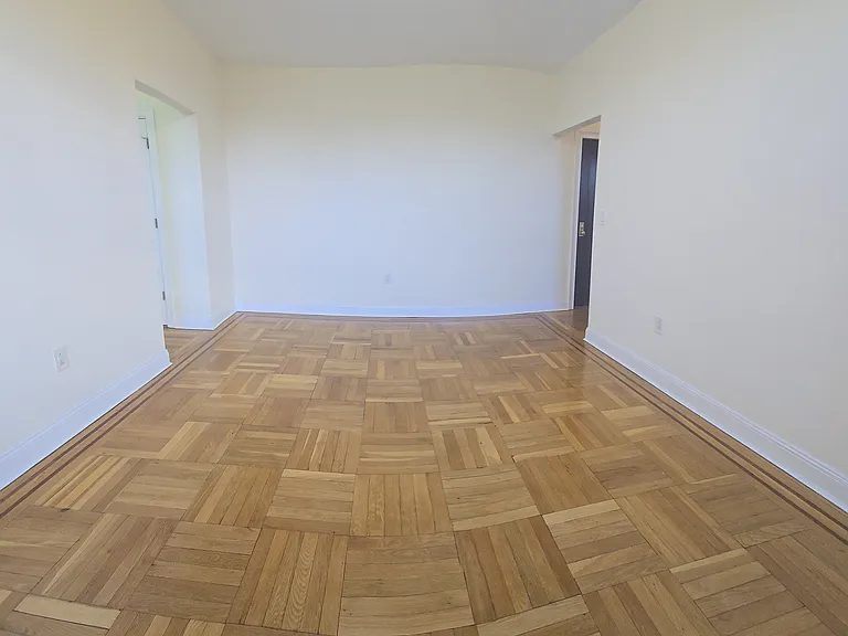 3401 Parsons Blvd #C4 — Photo 3