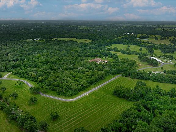 3rd image of 40693 Center Hill Rd
