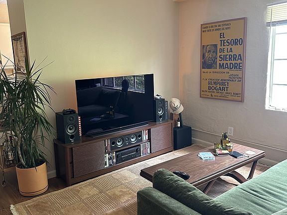 2nd image of 668 Linwood Ave NE #8