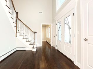 103 Cypress St, Park Ridge, NJ 07656