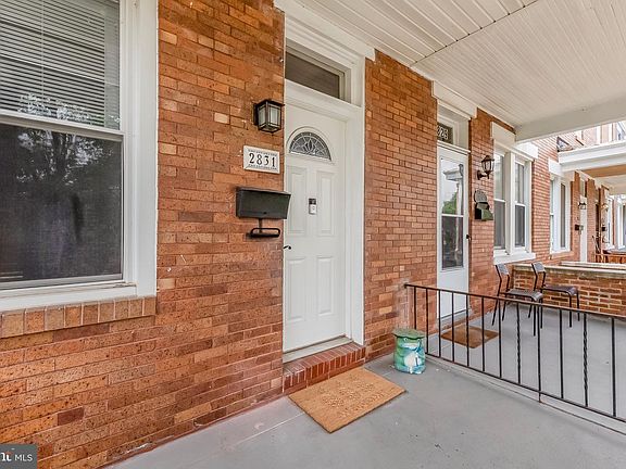 3rd image of 2831 Lake Ave