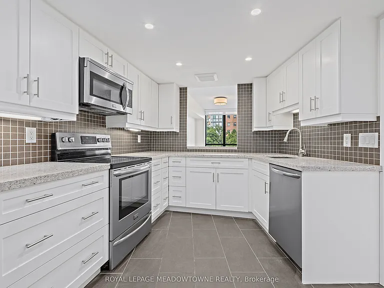 1230 Marlborough Ct #506 — Photo 14