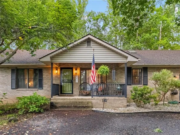 4212 Lakeview Pkwy, Locust Grove, VA 22508