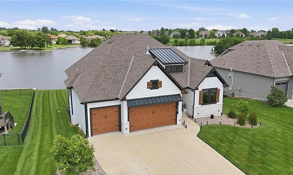 1st image of 4261 Lakeshore Dr