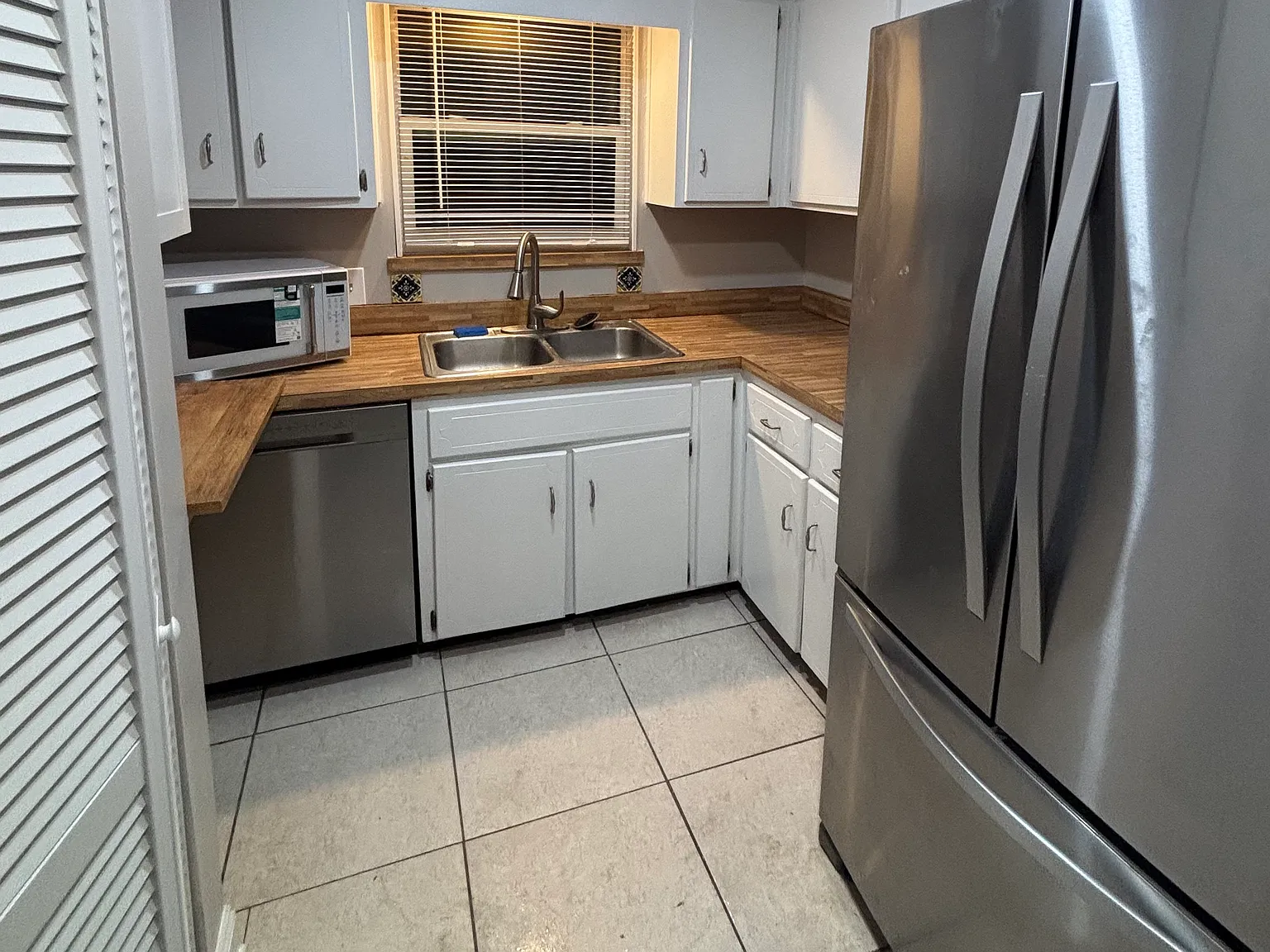 2 bed, 1354 sqft, $1,700 — Photo 2