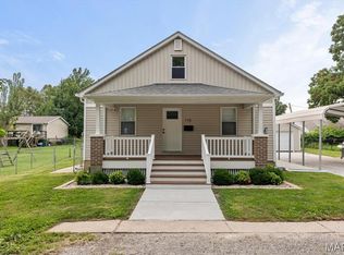115 S Fillmore St, Red Bud, IL 62278