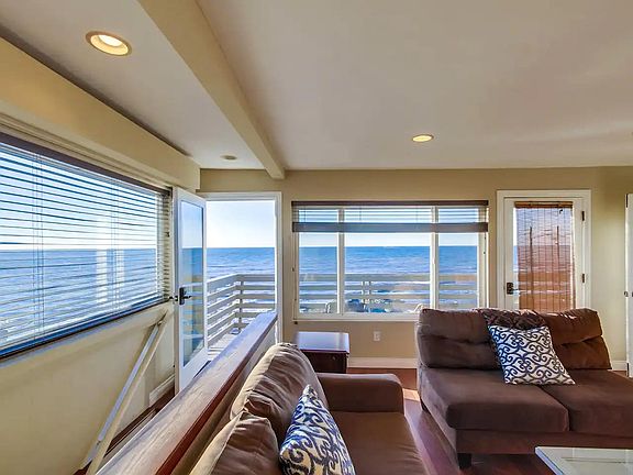 2nd image of 1352 Sunset Cliffs Blvd Floor 1-ID1035407P