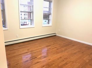 19-24 23rd Rd #3T, Astoria, NY 11105