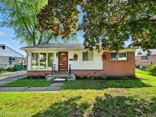 609 Eugene St, Ypsilanti, MI 48198