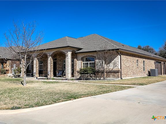 3rd image of 1203 Old Oak Rd