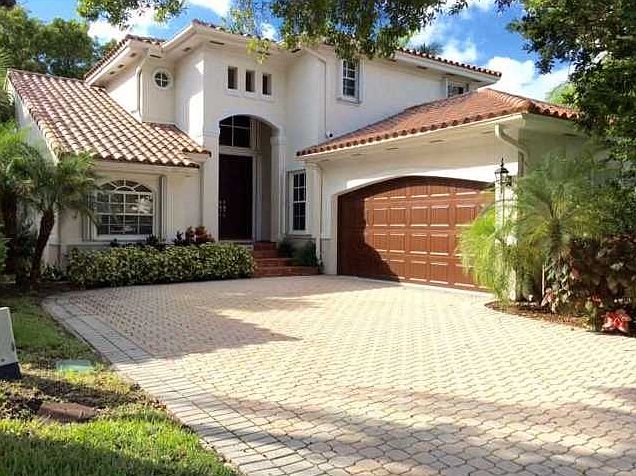 1st image of 4590 NW 93rd Doral Ct