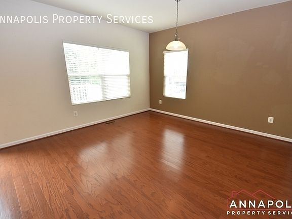 5th image of 1013 Red Clover Rd