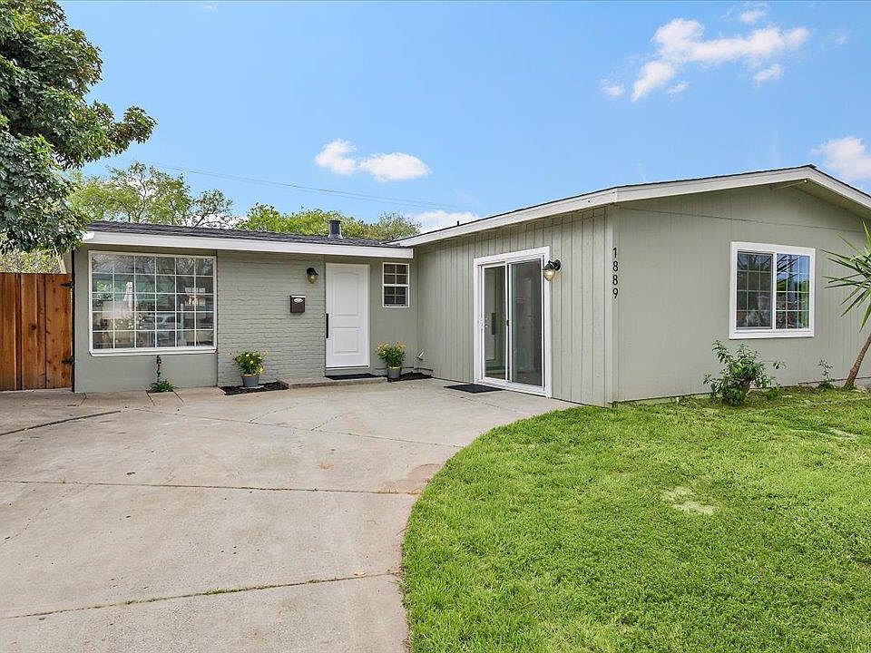 1st image of 1889 Sarasota Way