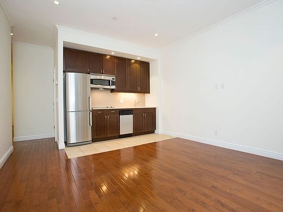 4th image of 488 7th Ave APT 3C