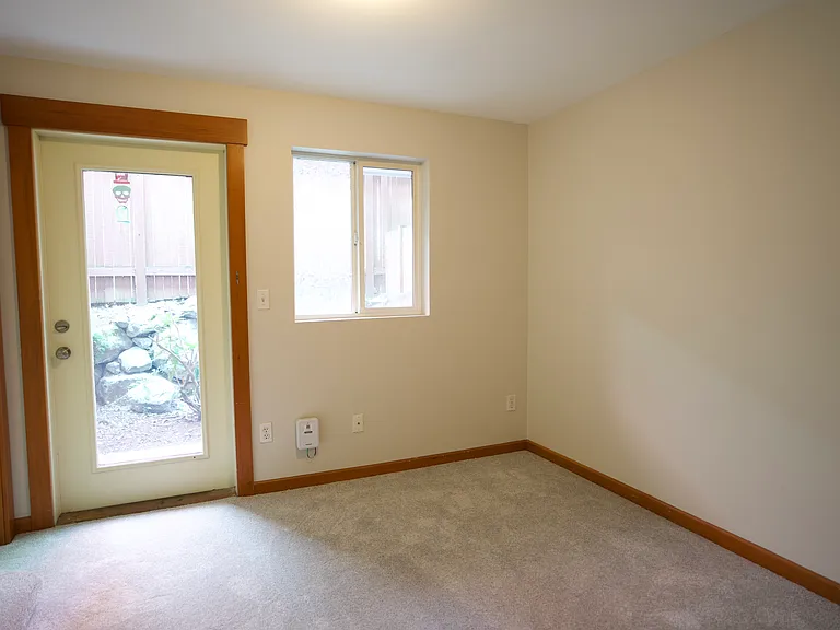 920 SW Holden St #B — Photo 6