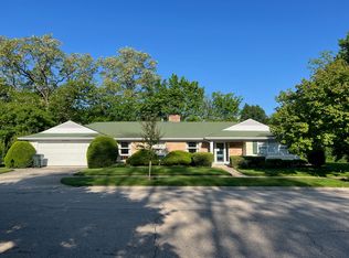 800 Windsor Rd, Glenview, IL 60025