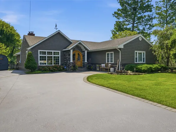 57 Wingam Drive, Islip, NY 11751