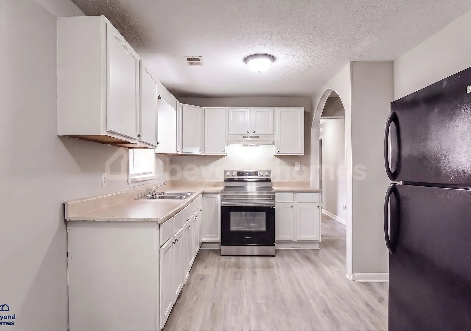 Beautifully Renovated 3-Bed/2-Bath Home - Move-In Ready! — Photo 4
