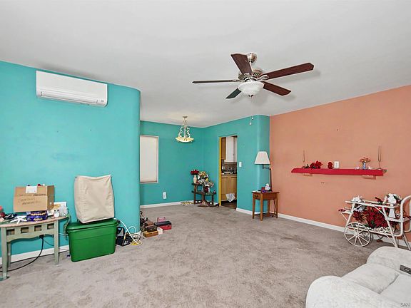 4th image of 3239 N Mountain View Dr