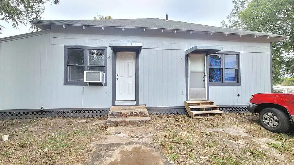 1 bed, 1.0 bath, $750 — Photo 2
