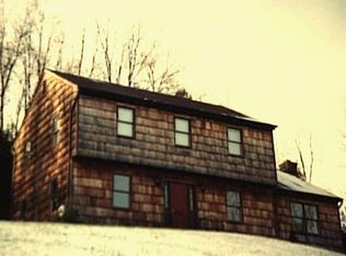 4 Colonial Ridge Dr, Gaylordsville, CT 06755