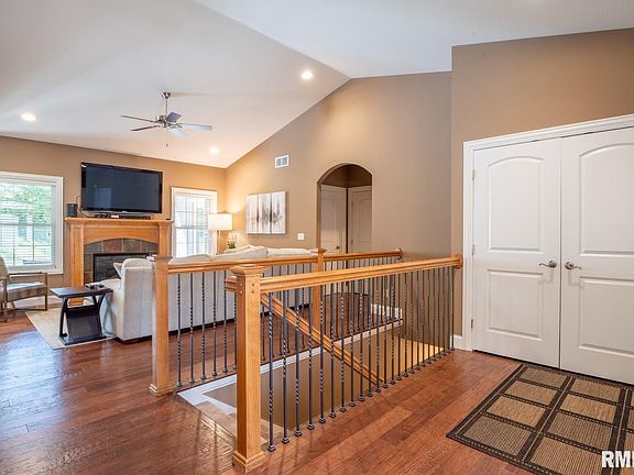 4th image of 7527 Walnut Bend Dr