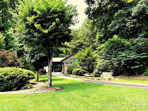2nd image of 4 Timbersong Dr