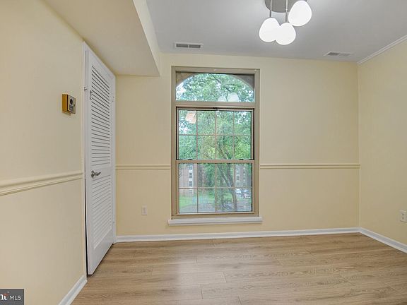 5th image of 3320 Woodburn Village Dr APT 32