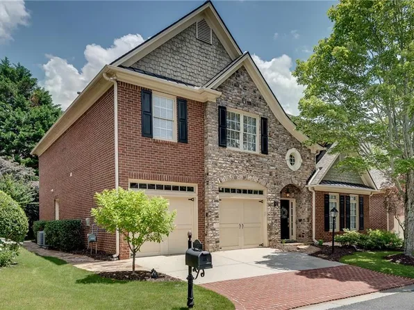 255 Wembley Cir, Sandy Springs, GA 30328