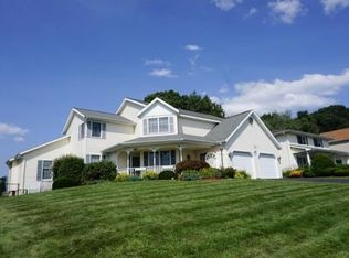 1133 Sapphire Dr, Endicott, NY 13760
